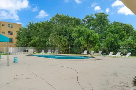 1200 Tallwood Avenue Hollywood FL 33021