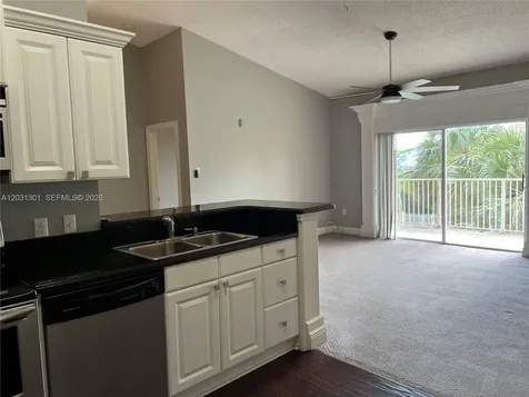 6928 SW 39th Street Davie FL 33314