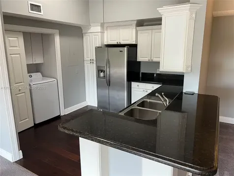 6928 SW 39th Street Davie FL 33314