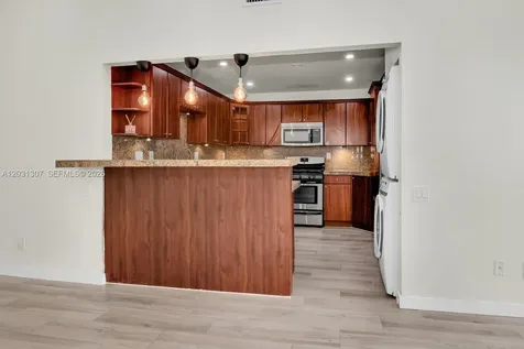 6323 SW 116th Place Miami FL 33173