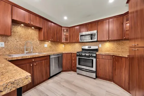 6323 SW 116th Place Miami FL 33173