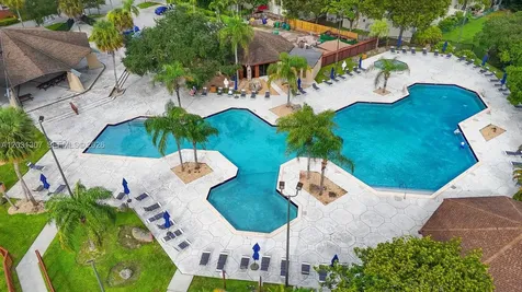 6323 SW 116th Place Miami FL 33173