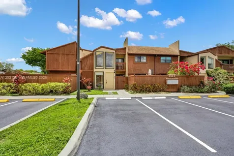 6323 SW 116th Place Miami FL 33173