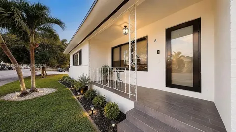 101 W 11th Street Hialeah FL 33010