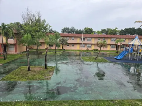 101 NE 41st Street Oakland Park FL 33334