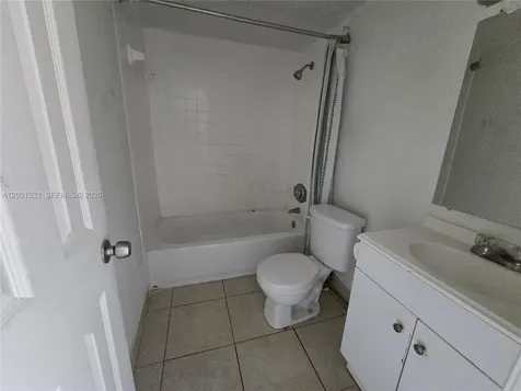 101 NE 41st Street Oakland Park FL 33334