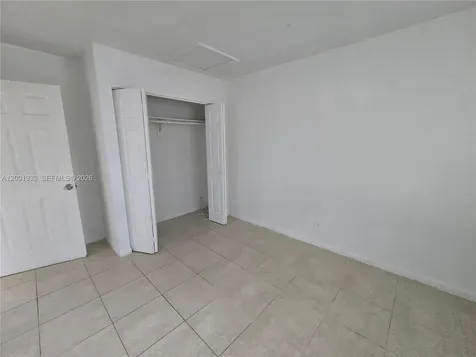 101 NE 41st Street Oakland Park FL 33334