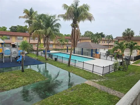 101 NE 41st Street Oakland Park FL 33334