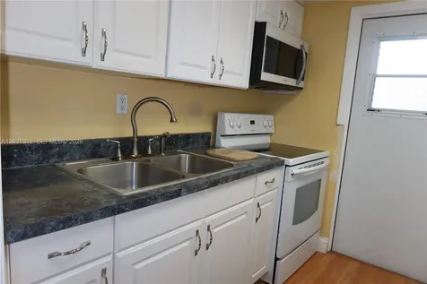 1850 NE 169th Street North Miami Beach FL 33162