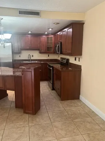 11173 NW 7th Street Miami FL 33172