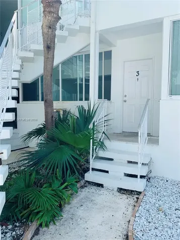 1840 S Treasure Drive North Bay Village FL 33141