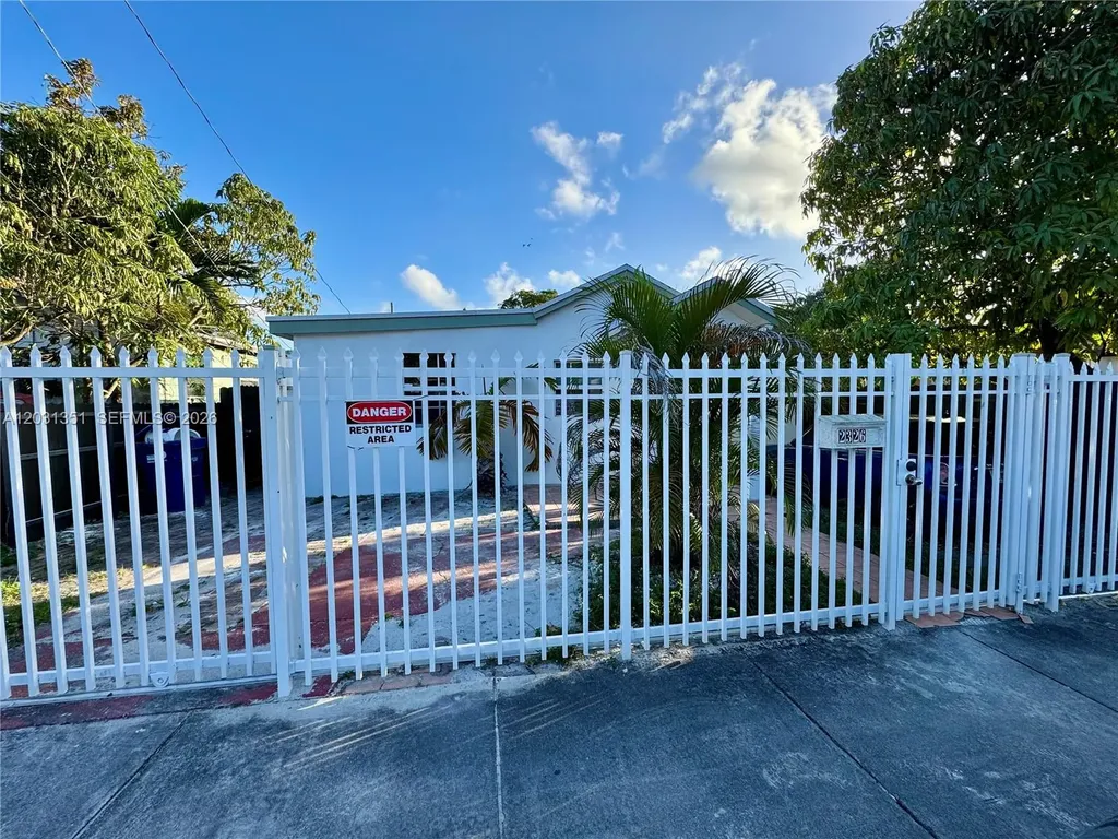 2326 NW 59th Street Miami FL 33142