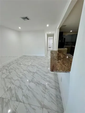 2326 NW 59th Street Miami FL 33142