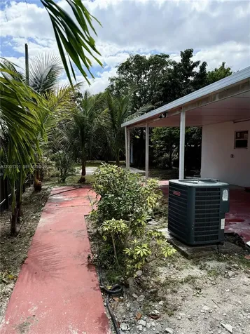 2326 NW 59th Street Miami FL 33142