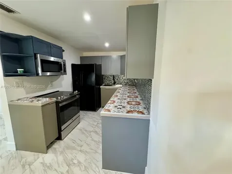 2326 NW 59th Street Miami FL 33142