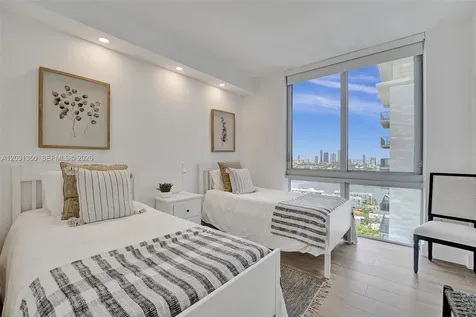 16385 Biscayne Boulevard North Miami Beach FL 33160