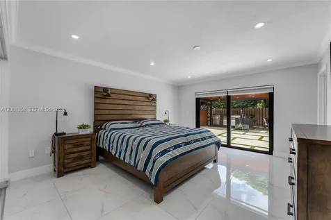 15842 SW 105th Street Miami FL 33196