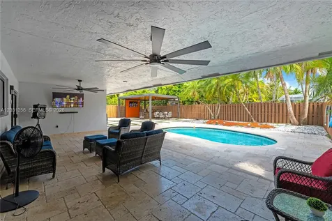 15842 SW 105th Street Miami FL 33196