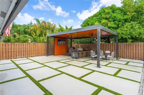 15842 SW 105th Street Miami FL 33196