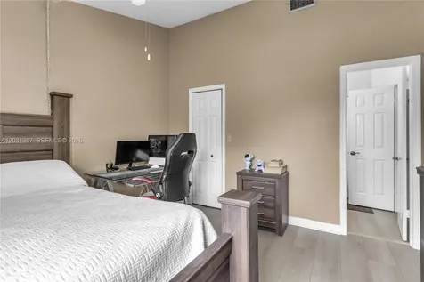 2330 Plum Court Pembroke Pines FL 33026