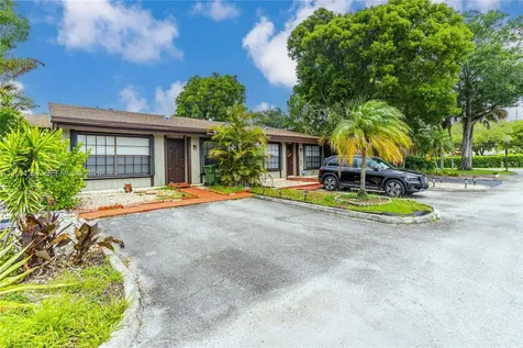 2330 Plum Court Pembroke Pines FL 33026