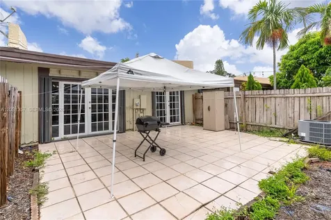 2330 Plum Court Pembroke Pines FL 33026