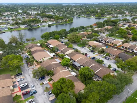 2330 Plum Court Pembroke Pines FL 33026