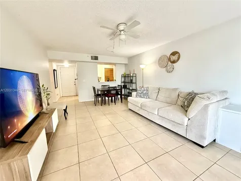 1341 SE 3rd Avenue Dania Beach FL 33004