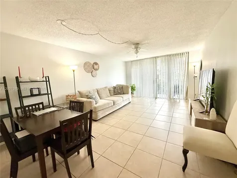 1341 SE 3rd Avenue Dania Beach FL 33004