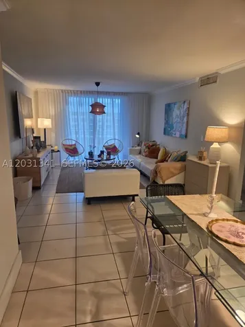 5555 Collins Avenue Miami Beach FL 33140