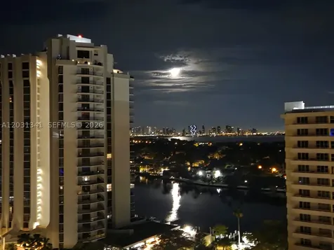 5555 Collins Avenue Miami Beach FL 33140