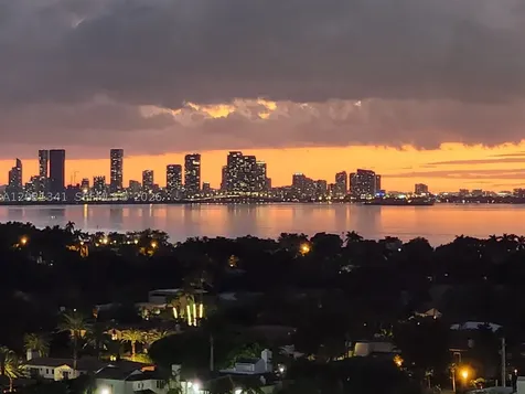 5555 Collins Avenue Miami Beach FL 33140