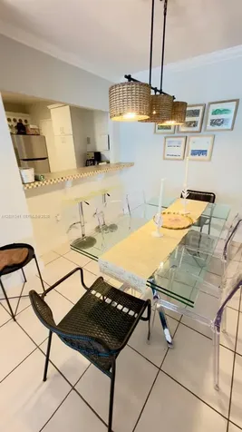 5555 Collins Avenue Miami Beach FL 33140