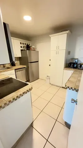5555 Collins Avenue Miami Beach FL 33140