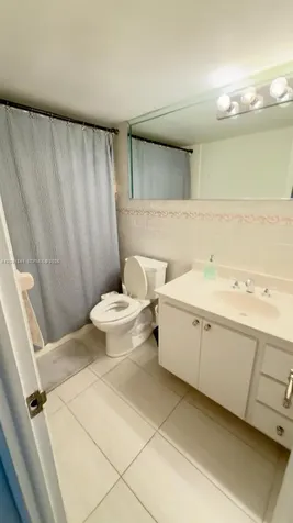 5555 Collins Avenue Miami Beach FL 33140