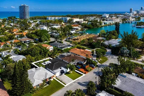 8819 Dickens Avenue Surfside FL 33154
