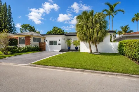 8819 Dickens Avenue Surfside FL 33154