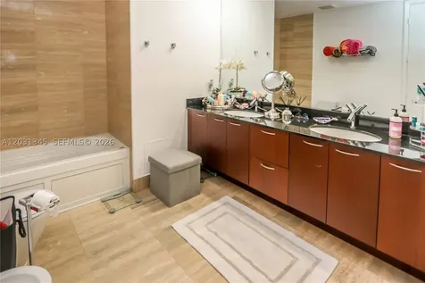 15811 Collins Avenue Sunny Isles Beach FL 33160