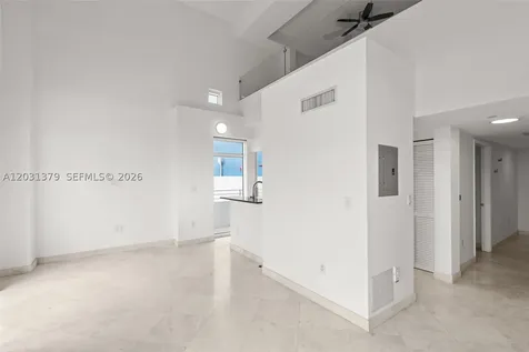 7600 Collins Avenue Miami Beach FL 33141