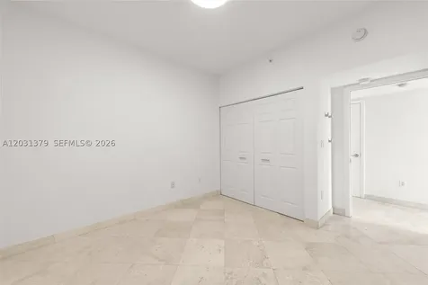 7600 Collins Avenue Miami Beach FL 33141