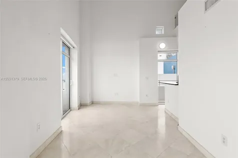 7600 Collins Avenue Miami Beach FL 33141