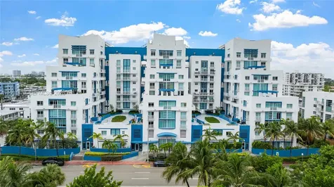 7600 Collins Avenue Miami Beach FL 33141
