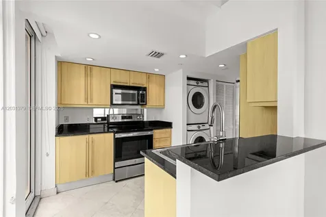 7600 Collins Avenue Miami Beach FL 33141