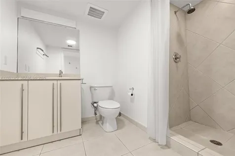 7600 Collins Avenue Miami Beach FL 33141