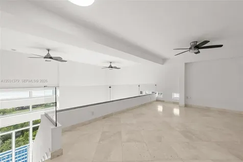 7600 Collins Avenue Miami Beach FL 33141