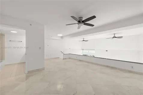 7600 Collins Avenue Miami Beach FL 33141
