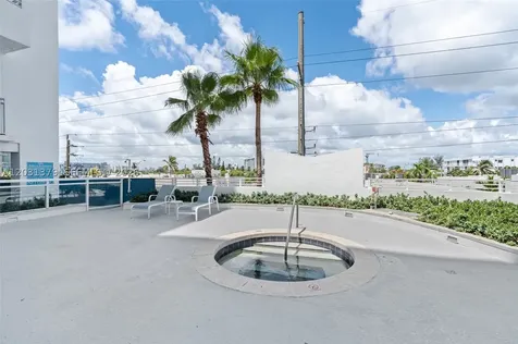7600 Collins Avenue Miami Beach FL 33141