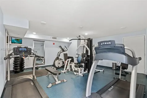 7600 Collins Avenue Miami Beach FL 33141