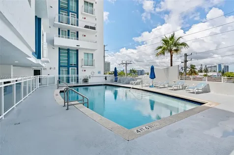 7600 Collins Avenue Miami Beach FL 33141