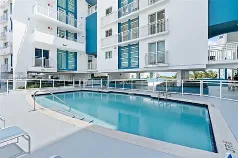 7600 Collins Avenue Miami Beach FL 33141